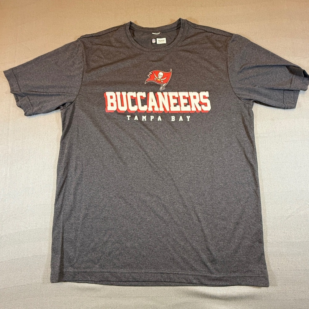 NFL Team Apparel Tampa Bay Buccaneers T-Shirt Mens Charcoal Grey Heather L 2394